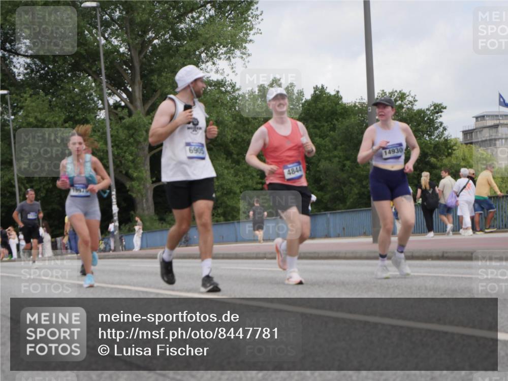 29.06.2025 - hella hamburg halbmarathon Luisa Fischer http://msf.ph/oto/8447781 29.06.2025 10:30:01 Kennedybrücke 6905, 4844, 14930, 1300, 2306, 2775, 4844, 6625, 6905, 7929, 8674 meine-sportfotos.de
