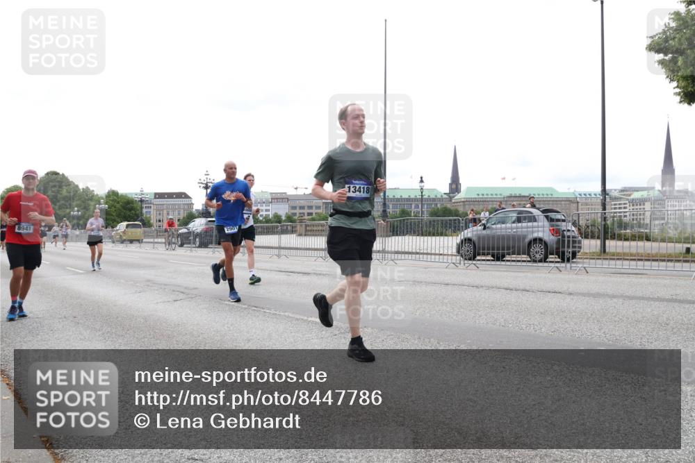 29.06.2025 - hella hamburg halbmarathon Lena Gebhardt http://msf.ph/oto/8447786 29.06.2025 10:30:20 Lombardsbrücke 8941, 2901, 13418, 1097, 1547, 1647, 1694, 2754, 2755, 2901, 3443, 3573, 3613, 4575, 4580, 4819, 5063, 5322, 6344, 6598, 6616, 6626, 8792, 8941, 10162, 10880, 12305, 12349, 12350, 12460, 12461, 12504, 12537, 12687, 12688, 12710, 13031, 13418, 14304, 14421, 15757, 15789, 15938, 16182, 16504, 16601, 16604, 16735, 16769, 16791, 16864, 17529, 18046, 18503, 18671 meine-sportfotos.de