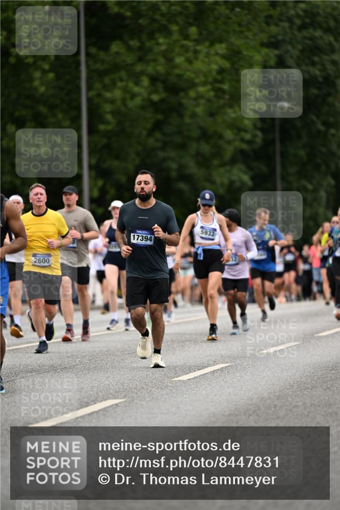 29.06.2025 - hella hamburg halbmarathon Dr. Thomas Lammeyer http://msf.ph/oto/8447831 29.06.2025 10:58:43 Kennedybrücke 1822, 2372, 2600, 2761, 3187, 3249, 3364, 3857, 4039, 4323, 4720, 4838, 5309, 5815, 5856, 5933, 6468, 6583, 6987, 7614, 7670, 7874, 7946, 7986, 9130, 9503, 11354 meine-sportfotos.de
