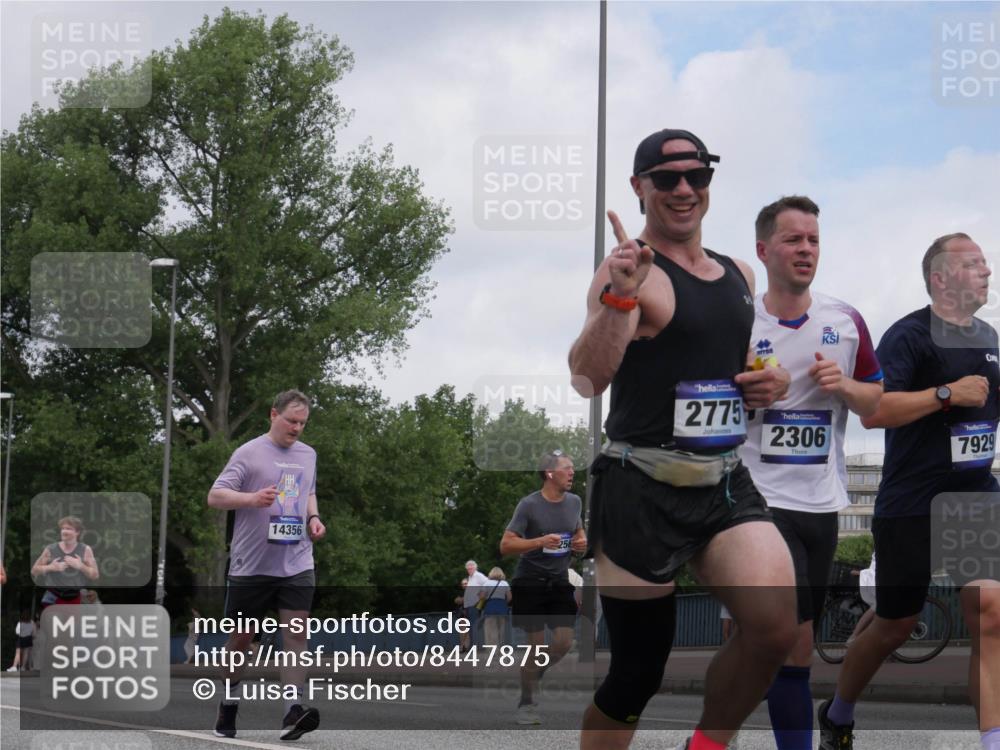 29.06.2025 - hella hamburg halbmarathon Luisa Fischer http://msf.ph/oto/8447875 29.06.2025 10:30:05 Kennedybrücke 14356, 2775, 2306, 7929, 2306, 2775, 4844, 6625, 6905, 7929, 10077 meine-sportfotos.de