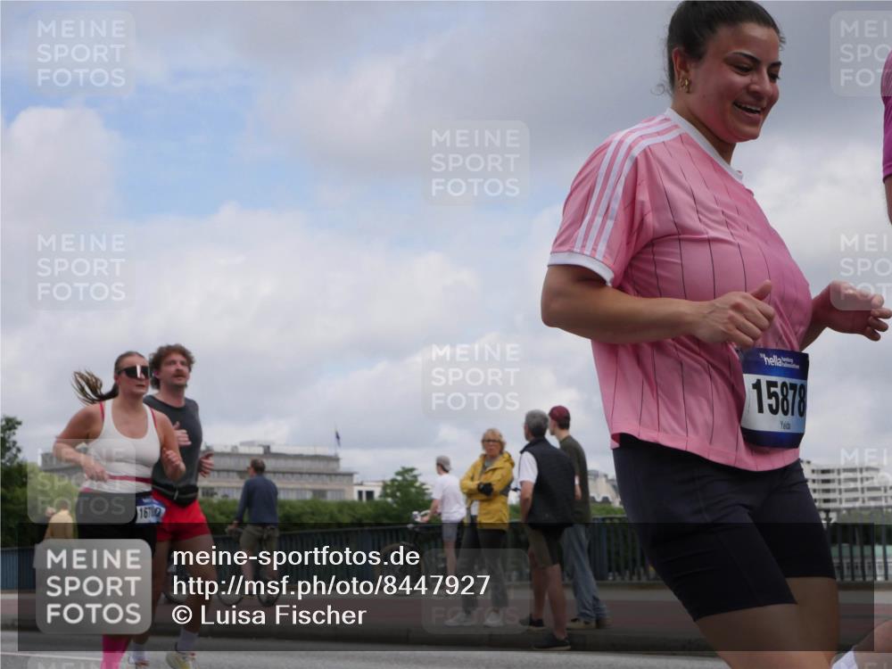 29.06.2025 - hella hamburg halbmarathon Luisa Fischer http://msf.ph/oto/8447927 29.06.2025 10:30:11 Kennedybrücke 1670, 15878, 1481, 6625, 9688, 10077 meine-sportfotos.de