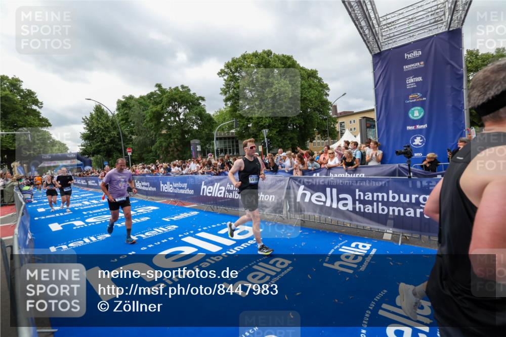 29.06.2025 - hella hamburg halbmarathon Zöllner http://msf.ph/oto/8447983 29.06.2025 10:58:14 Ziel 1563, 2907, 4426, 6104, 8290, 10408, 13666, 14631, 15125, 15189, 18068 meine-sportfotos.de