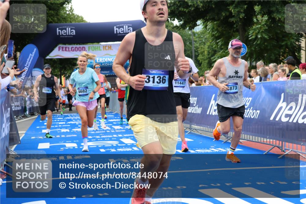 29.06.2025 - hella hamburg halbmarathon Strokosch-Dieckow http://msf.ph/oto/8448074 29.06.2025 10:38:59 Ziel 1164, 1445, 1803, 2262, 2980, 3136, 3783, 4359, 4759, 6682, 6686, 6687, 8958, 11447, 11619, 12137, 13137, 15257, 15561, 15873, 16820, 17722, 18734, 19151 meine-sportfotos.de