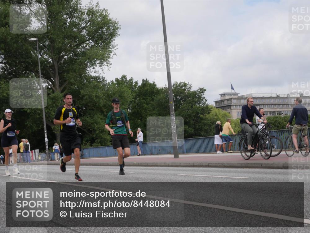 29.06.2025 - hella hamburg halbmarathon Luisa Fischer http://msf.ph/oto/8448084 29.06.2025 10:30:23 Kennedybrücke 15027, 58, 16804, 2045, 3389, 4507, 4509, 6214, 10158 meine-sportfotos.de