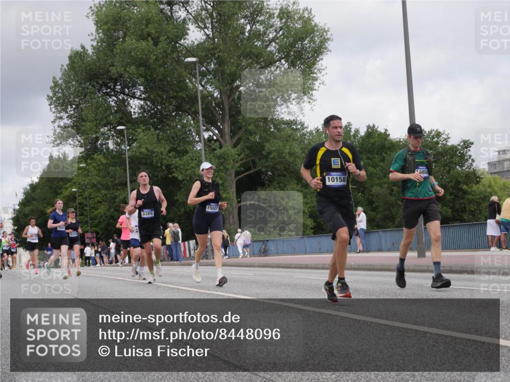 29.06.2025 - hella hamburg halbmarathon Luisa Fischer http://msf.ph/oto/8448096 29.06.2025 10:30:24 Kennedybrücke 2043, 6214, 3389, 15027, 10158, 804, 2045, 3389, 4507, 4509, 5177, 6214, 10158 meine-sportfotos.de