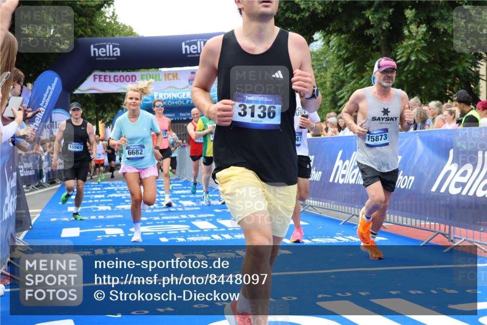 29.06.2025 - hella hamburg halbmarathon Strokosch-Dieckow http://msf.ph/oto/8448097 29.06.2025 10:38:59 Ziel 1164, 1445, 1803, 2262, 2980, 3136, 3783, 4359, 4759, 6682, 6686, 6687, 8958, 11447, 11619, 12137, 13137, 15257, 15561, 15873, 16820, 17722, 18734, 19151 meine-sportfotos.de