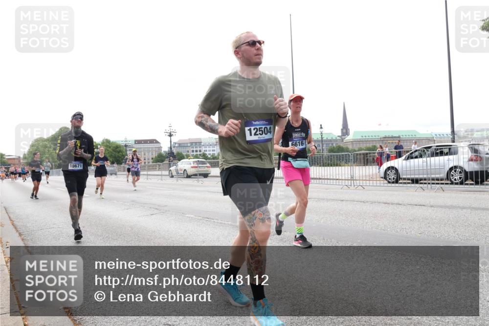 29.06.2025 - hella hamburg halbmarathon Lena Gebhardt http://msf.ph/oto/8448112 29.06.2025 10:30:26 Lombardsbrücke 18671, 12504, 6616, 1097, 1547, 1647, 2569, 2754, 2755, 2901, 3443, 3573, 3613, 4575, 4819, 5063, 5322, 6344, 6598, 6616, 6626, 7071, 7120, 8792, 10162, 10880, 11984, 12349, 12350, 12460, 12461, 12504, 12537, 12687, 12688, 12710, 13418, 14216, 14304, 14421, 15757, 15789, 15938, 16182, 16504, 16601, 16604, 16735, 16769, 16791, 16864, 18046, 18362, 18503, 18671, 18795, 18860 meine-sportfotos.de