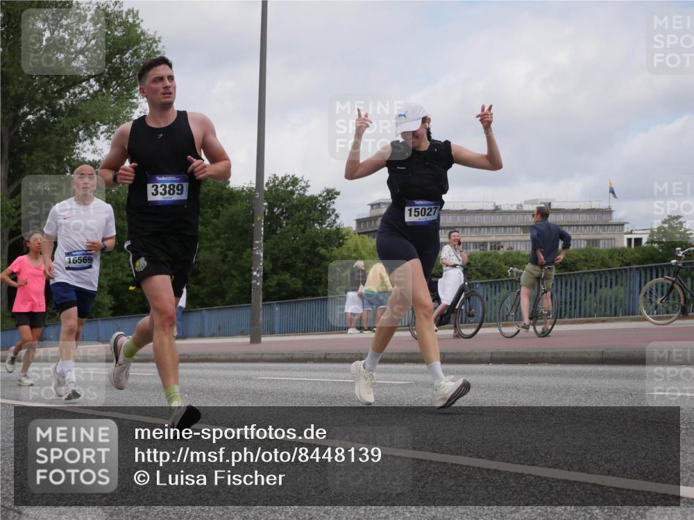29.06.2025 - hella hamburg halbmarathon Luisa Fischer http://msf.ph/oto/8448139 29.06.2025 10:30:26 Kennedybrücke 16569, 3389, 15027, 2045, 3389, 4507, 4509, 5177, 6214, 10158, 10205 meine-sportfotos.de