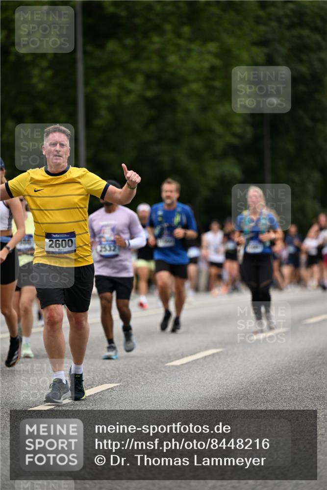 29.06.2025 - hella hamburg halbmarathon Dr. Thomas Lammeyer http://msf.ph/oto/8448216 29.06.2025 10:58:47 Kennedybrücke 1822, 2600, 3249, 3364, 3857, 4039, 4323, 4720, 4838, 5185, 5309, 5815, 5856, 5933, 6468, 6583, 6987, 7670, 7874, 7946, 7986, 9130, 9503, 11354 meine-sportfotos.de