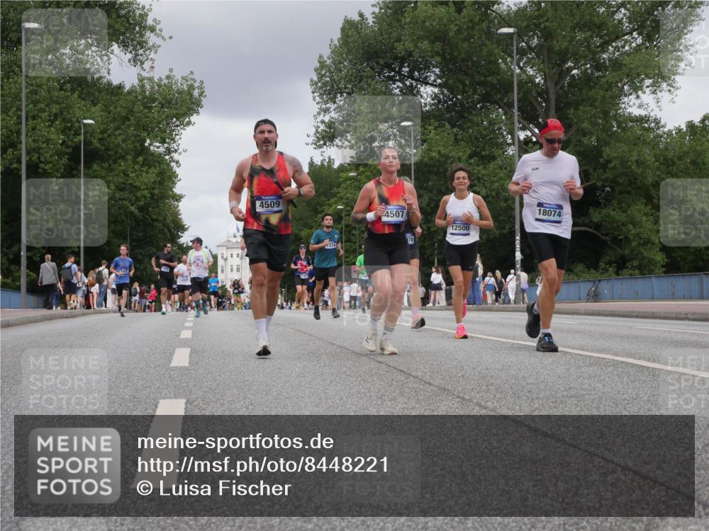 29.06.2025 - hella hamburg halbmarathon Luisa Fischer http://msf.ph/oto/8448221 29.06.2025 10:30:30 Kennedybrücke 4509, 7314, 4507, 78, 12500, 18074, 2045, 2643, 4507, 4509, 5177, 6214, 7314, 10205 meine-sportfotos.de
