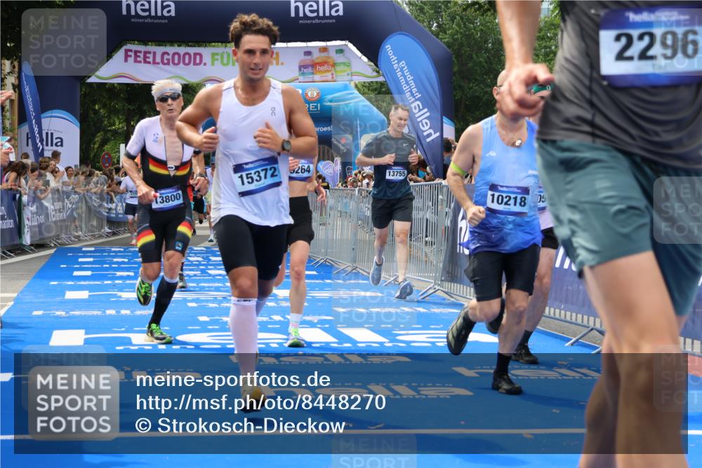 29.06.2025 - hella hamburg halbmarathon Strokosch-Dieckow http://msf.ph/oto/8448270 29.06.2025 10:38:46 Ziel 2296, 2719, 2980, 3783, 4148, 5248, 6684, 8450, 8958, 9264, 9540, 10218, 11055, 11281, 11282, 12772, 13755, 13800, 14093, 15257, 15372, 17722, 18188, 19004 meine-sportfotos.de