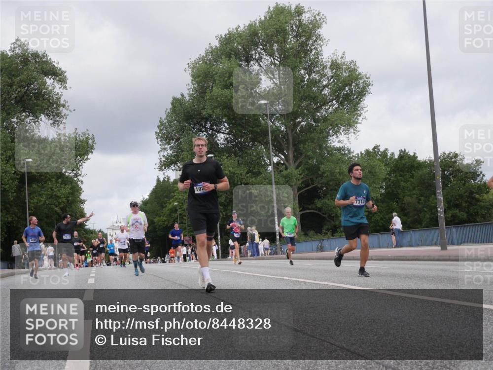 29.06.2025 - hella hamburg halbmarathon Luisa Fischer http://msf.ph/oto/8448328 29.06.2025 10:30:34 Kennedybrücke 7978, 102, 7314, 2643, 4507, 4509, 5177, 5495, 7314, 7978, 8085, 8215, 10205 meine-sportfotos.de