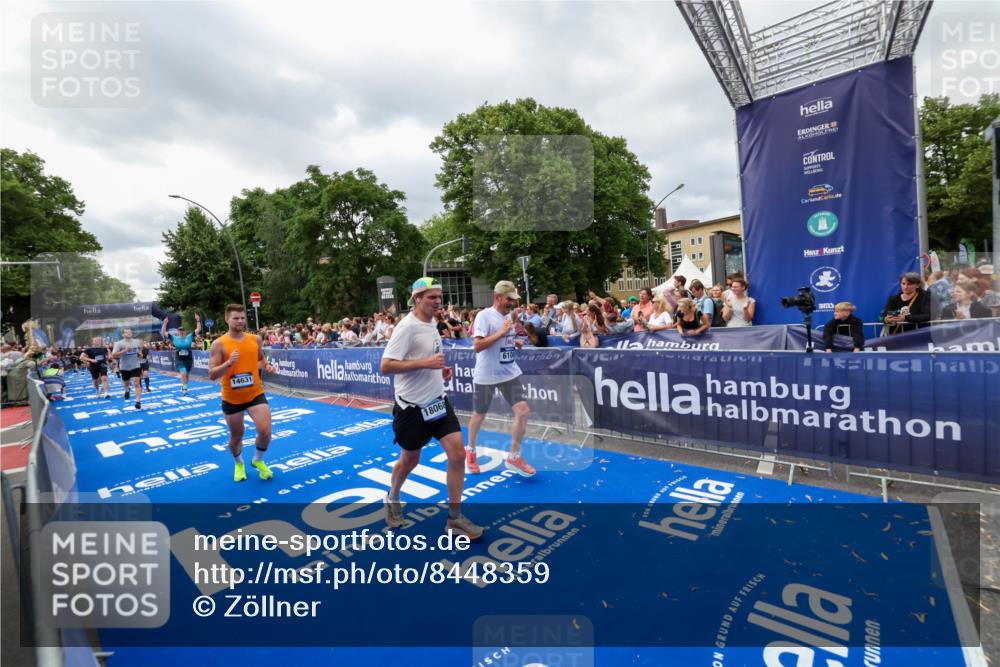 29.06.2025 - hella hamburg halbmarathon Zöllner http://msf.ph/oto/8448359 29.06.2025 10:58:21 Ziel 1595, 4592, 4708, 6104, 6138, 6147, 9230, 9485, 11645, 14631, 15434, 18068 meine-sportfotos.de