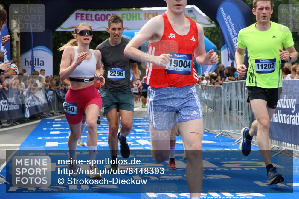 29.06.2025 - hella hamburg halbmarathon Strokosch-Dieckow http://msf.ph/oto/8448393 29.06.2025 10:38:44 Ziel 2296, 2719, 4148, 5248, 6684, 8450, 9264, 9403, 9540, 10218, 11055, 11281, 11282, 12772, 13755, 13800, 14093, 15372, 18188, 19004 meine-sportfotos.de