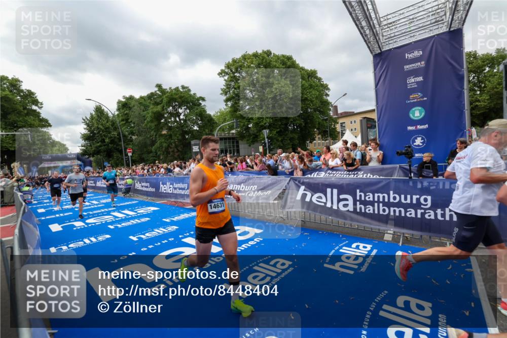 29.06.2025 - hella hamburg halbmarathon Zöllner http://msf.ph/oto/8448404 29.06.2025 10:58:22 Ziel 1595, 4550, 4592, 4708, 6104, 6138, 6147, 9230, 9485, 11645, 14631, 15434, 18068, 18266 meine-sportfotos.de