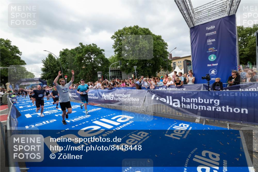 29.06.2025 - hella hamburg halbmarathon Zöllner http://msf.ph/oto/8448448 29.06.2025 10:58:23 Ziel 1595, 4550, 4592, 4708, 6138, 6147, 9230, 9485, 11645, 14631, 15434, 18266 meine-sportfotos.de