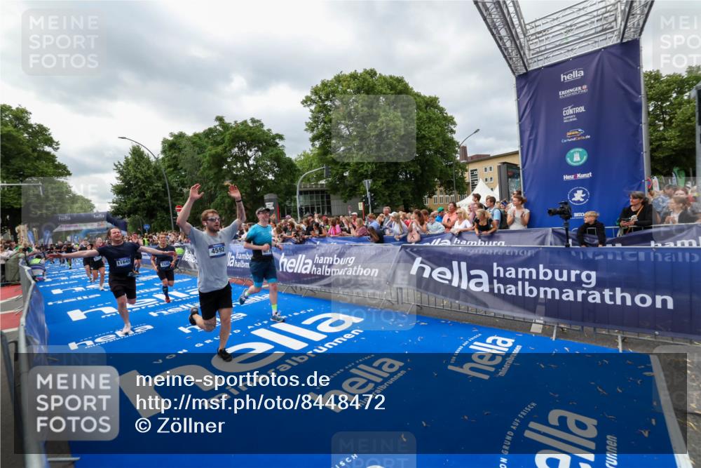 29.06.2025 - hella hamburg halbmarathon Zöllner http://msf.ph/oto/8448472 29.06.2025 10:58:24 Ziel 1595, 4550, 4592, 4708, 5347, 6138, 6147, 9230, 9485, 11645, 11808, 14355, 15434, 18266, 18891 meine-sportfotos.de