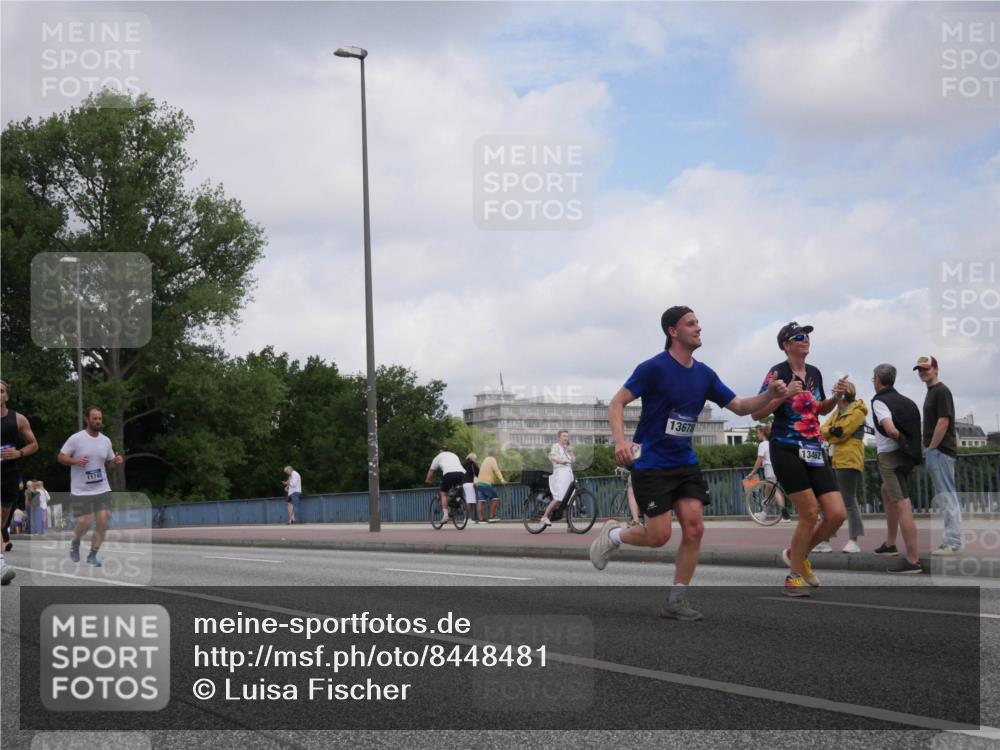 29.06.2025 - hella hamburg halbmarathon Luisa Fischer http://msf.ph/oto/8448481 29.06.2025 10:30:43 Kennedybrücke 11740, 13678, 13462, 2080, 2643, 5369, 5495, 5825, 7944, 7978, 8085, 8215, 9567 meine-sportfotos.de