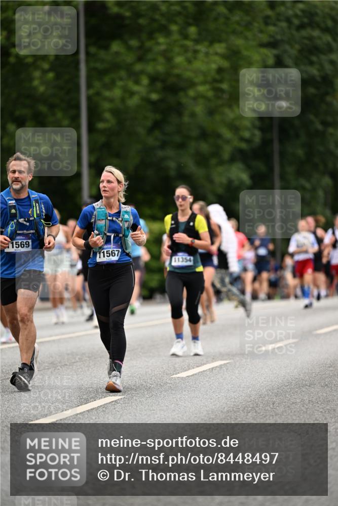 29.06.2025 - hella hamburg halbmarathon Dr. Thomas Lammeyer http://msf.ph/oto/8448497 29.06.2025 10:58:50 Kennedybrücke 1779, 1822, 2600, 3364, 3857, 4039, 4720, 4838, 5185, 5309, 5815, 5856, 5933, 6583, 6987, 7670, 7874, 7946, 7986, 9130, 9764, 11354 meine-sportfotos.de