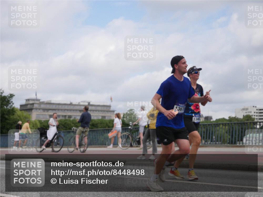 29.06.2025 - hella hamburg halbmarathon Luisa Fischer http://msf.ph/oto/8448498 29.06.2025 10:30:43 Kennedybrücke 1367, 134, 2080, 2643, 5369, 5495, 5825, 7944, 7978, 8085, 8215, 9567 meine-sportfotos.de