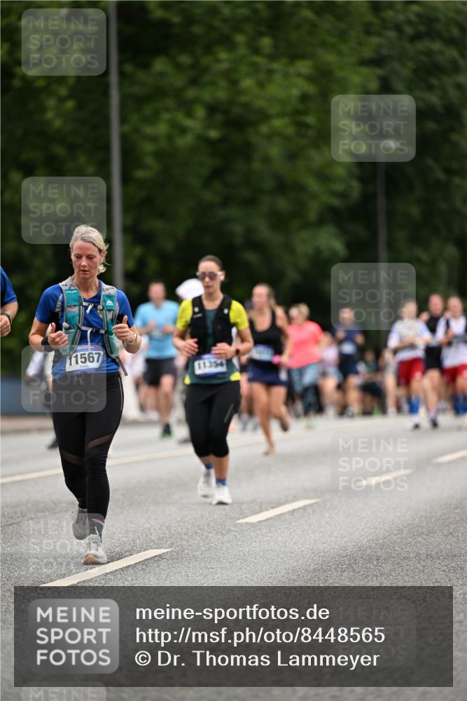 29.06.2025 - hella hamburg halbmarathon Dr. Thomas Lammeyer http://msf.ph/oto/8448565 29.06.2025 10:58:51 Kennedybrücke 1779, 1822, 2600, 3364, 3857, 4039, 4720, 5185, 5309, 5815, 5856, 5933, 6583, 6987, 6988, 7670, 7874, 7946, 7986, 9130, 9764, 11354 meine-sportfotos.de