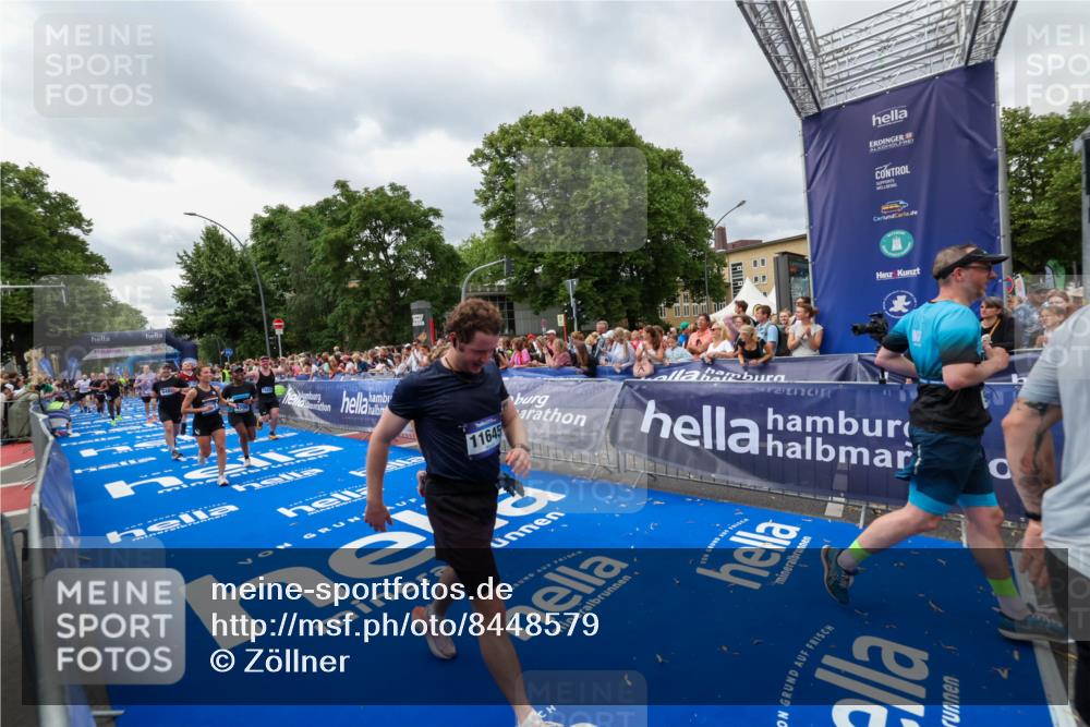 29.06.2025 - hella hamburg halbmarathon Zöllner http://msf.ph/oto/8448579 29.06.2025 10:58:25 Ziel 1595, 4550, 4592, 4708, 5347, 6138, 6147, 7476, 9230, 9485, 11645, 11808, 14355, 15434, 16531, 17415, 18266, 18891 meine-sportfotos.de