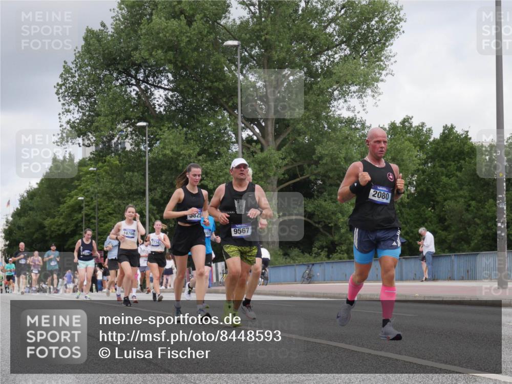 29.06.2025 - hella hamburg halbmarathon Luisa Fischer http://msf.ph/oto/8448593 29.06.2025 10:30:48 Kennedybrücke 175, 5825, 18766, 7234, 097, 9567, 2080, 1793, 2080, 5369, 5825, 7234, 7944, 9567 meine-sportfotos.de