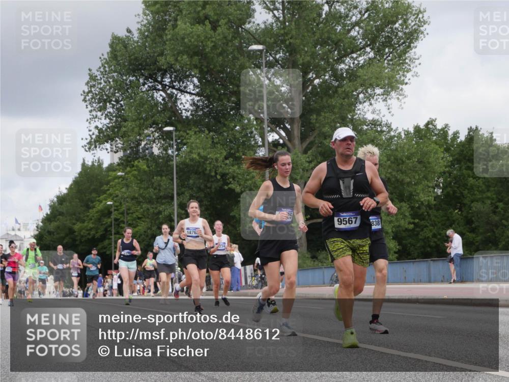 29.06.2025 - hella hamburg halbmarathon Luisa Fischer http://msf.ph/oto/8448612 29.06.2025 10:30:49 Kennedybrücke 9567, 1876, 838, 1793, 2080, 5369, 5825, 7234, 7944, 9567 meine-sportfotos.de