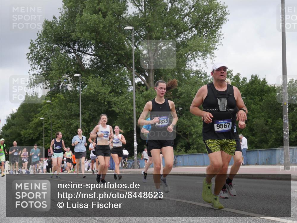 29.06.2025 - hella hamburg halbmarathon Luisa Fischer http://msf.ph/oto/8448623 29.06.2025 10:30:49 Kennedybrücke 3125, 766, 7234, 5825, 9567, 1793, 2080, 5369, 5825, 7234, 7944, 9567 meine-sportfotos.de