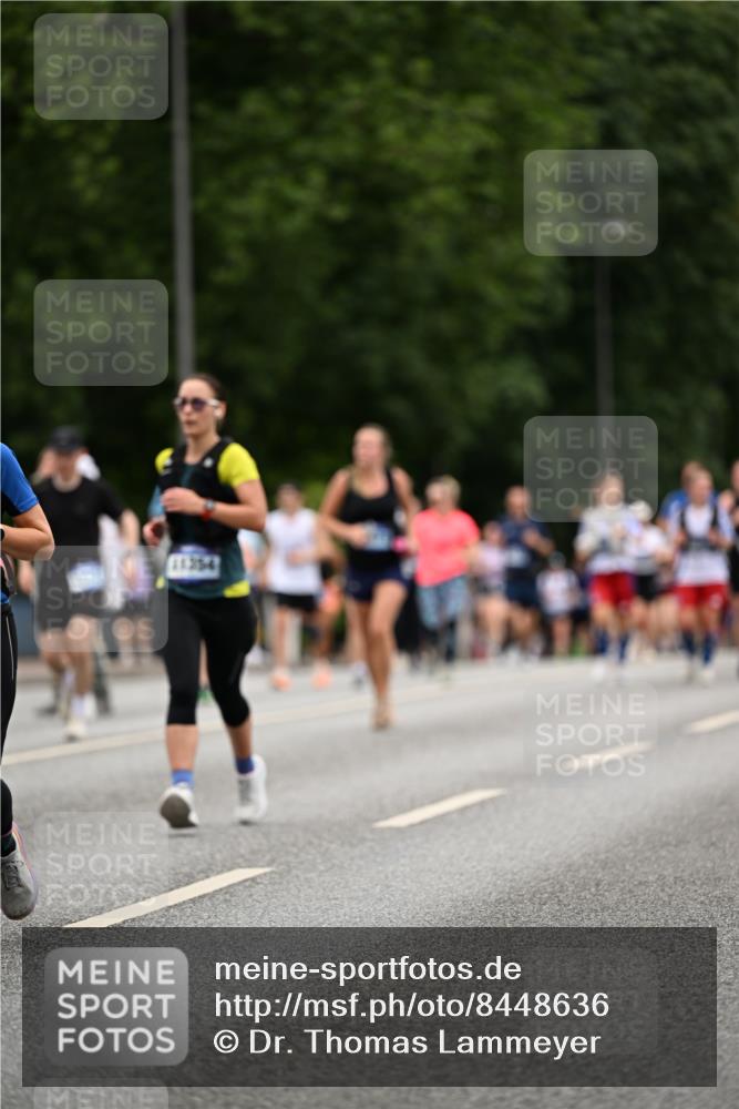 29.06.2025 - hella hamburg halbmarathon Dr. Thomas Lammeyer http://msf.ph/oto/8448636 29.06.2025 10:58:52 Kennedybrücke 1779, 1822, 2600, 3364, 3857, 4039, 4720, 5185, 5309, 5815, 5856, 5933, 6583, 6987, 6988, 7670, 7874, 7946, 7986, 9130, 9764, 11354 meine-sportfotos.de