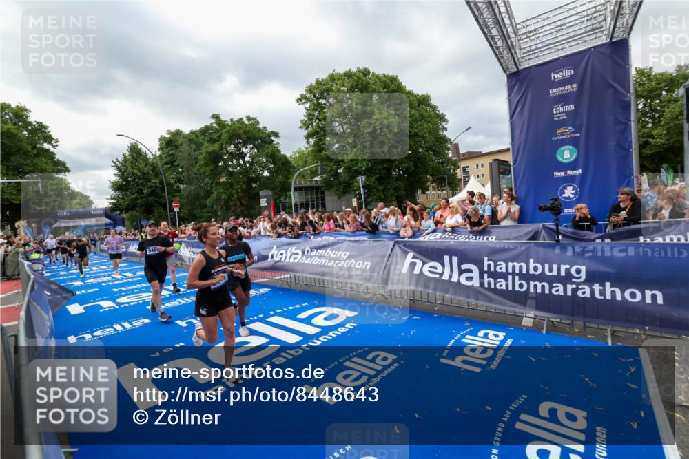 29.06.2025 - hella hamburg halbmarathon Zöllner http://msf.ph/oto/8448643 29.06.2025 10:58:26 Ziel 1595, 4550, 4708, 4767, 5347, 6138, 6147, 7476, 9485, 11645, 11808, 14355, 15434, 16531, 17415, 18266, 18891 meine-sportfotos.de
