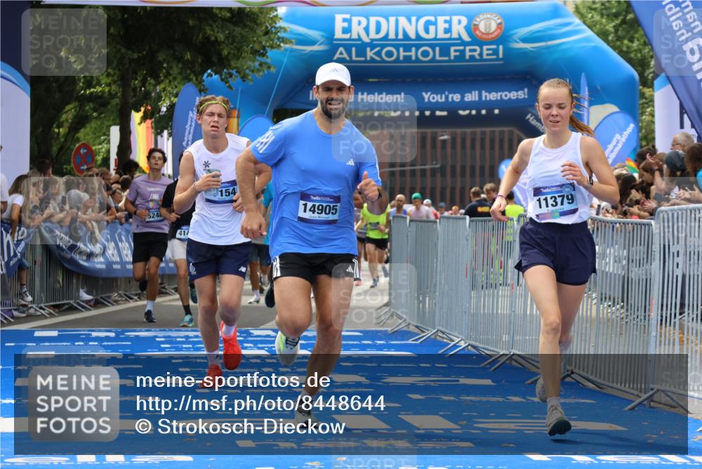 29.06.2025 - hella hamburg halbmarathon Strokosch-Dieckow http://msf.ph/oto/8448644 29.06.2025 10:38:33 Ziel 1710, 3790, 4148, 5248, 8571, 9403, 11379, 12772, 14905, 16280, 17154, 18188, 18357 meine-sportfotos.de