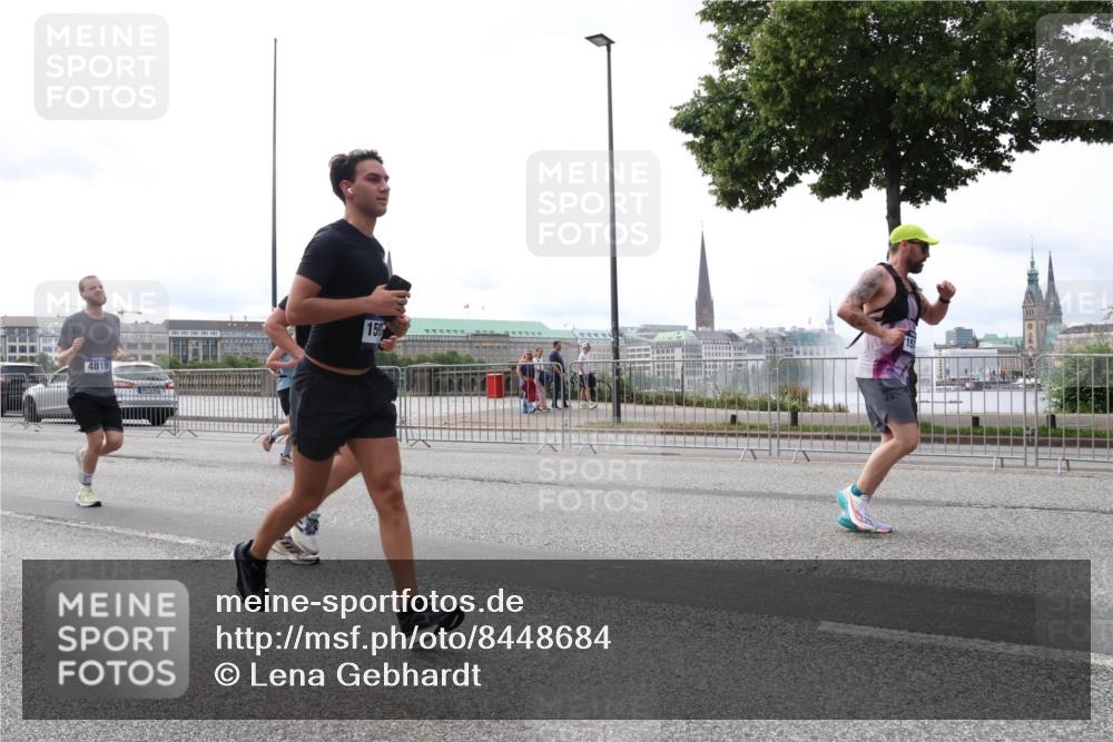 29.06.2025 - hella hamburg halbmarathon Lena Gebhardt http://msf.ph/oto/8448684 29.06.2025 10:30:31 Lombardsbrücke 4819, 159, 1059, 1547, 1647, 2569, 2754, 2755, 2901, 3281, 3443, 3573, 4198, 4575, 4819, 6344, 6556, 6598, 6616, 6626, 7071, 7120, 9830, 10880, 11984, 12349, 12350, 12460, 12461, 12504, 12687, 12688, 12710, 13418, 14216, 14304, 14421, 15299, 15757, 15789, 15938, 16182, 16504, 16601, 16604, 16735, 16769, 16791, 16864, 18046, 18362, 18503, 18671, 18795, 18860 meine-sportfotos.de
