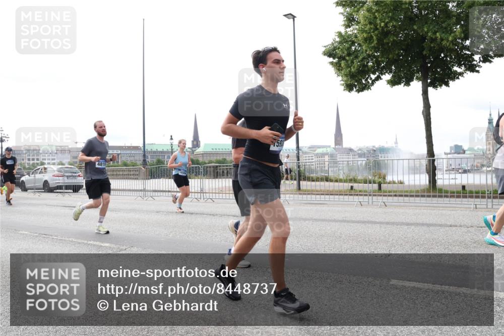 29.06.2025 - hella hamburg halbmarathon Lena Gebhardt http://msf.ph/oto/8448737 29.06.2025 10:30:32 Lombardsbrücke 12349, 4819, 159, 1059, 1472, 1547, 1647, 2505, 2569, 2754, 2755, 2901, 3281, 3443, 3573, 4198, 4575, 4819, 6344, 6556, 6598, 6616, 6626, 7071, 7120, 9830, 10880, 11984, 12349, 12350, 12460, 12461, 12504, 12687, 12688, 12710, 13418, 14216, 14304, 14421, 15299, 15757, 15789, 15938, 16182, 16504, 16601, 16604, 16735, 16791, 16864, 18046, 18362, 18503, 18671, 18795, 18860 meine-sportfotos.de