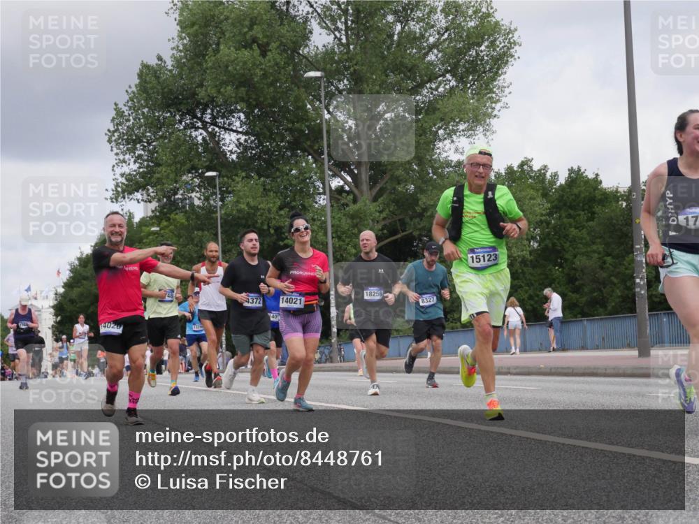 29.06.2025 - hella hamburg halbmarathon Luisa Fischer http://msf.ph/oto/8448761 29.06.2025 10:30:57 Kennedybrücke 4020, 48, 13296, 4372, 40, 14021, 18256, 8327, 15123, 1148, 1530, 1793, 4372, 5903, 7234, 8327 meine-sportfotos.de