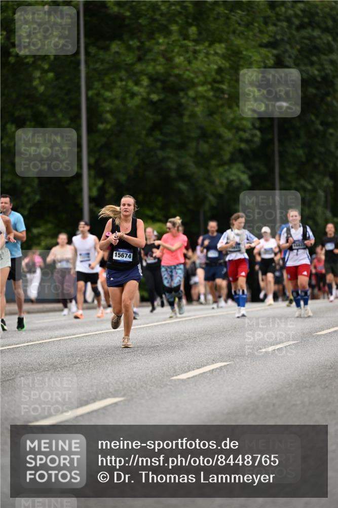 29.06.2025 - hella hamburg halbmarathon Dr. Thomas Lammeyer http://msf.ph/oto/8448765 29.06.2025 10:58:54 Kennedybrücke 1779, 1822, 2600, 3364, 3857, 4039, 4720, 5185, 5309, 5815, 5856, 5933, 6279, 6583, 6987, 6988, 7670, 7874, 7946, 7986, 9130, 9764, 11354 meine-sportfotos.de