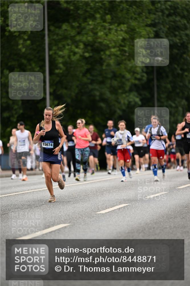 29.06.2025 - hella hamburg halbmarathon Dr. Thomas Lammeyer http://msf.ph/oto/8448871 29.06.2025 10:58:55 Kennedybrücke 1779, 1822, 2600, 3364, 3857, 4039, 4720, 5185, 5309, 5500, 5815, 5856, 5933, 6279, 6583, 6987, 6988, 7670, 7874, 7946, 7986, 9130, 9764, 10331, 11354 meine-sportfotos.de