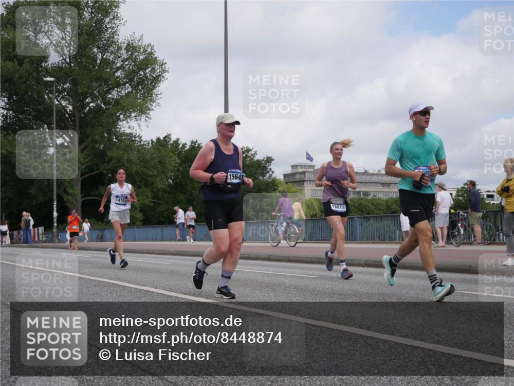 29.06.2025 - hella hamburg halbmarathon Luisa Fischer http://msf.ph/oto/8448874 29.06.2025 10:31:06 Kennedybrücke 14155, 15641, 18012, 1530, 5903 meine-sportfotos.de
