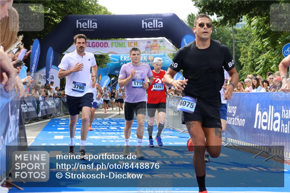 29.06.2025 - hella hamburg halbmarathon Strokosch-Dieckow http://msf.ph/oto/8448876 29.06.2025 10:38:26 Ziel 1042, 1710, 2745, 3014, 3431, 3790, 7110, 8571, 14905, 14992, 16075, 16280, 18357, 18761 meine-sportfotos.de
