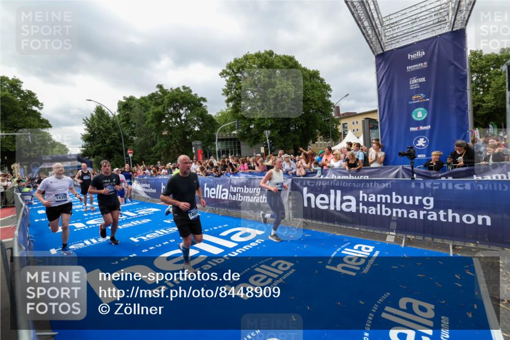 29.06.2025 - hella hamburg halbmarathon Zöllner http://msf.ph/oto/8448909 29.06.2025 10:58:32 Ziel 4767, 5341, 5347, 7476, 9316, 11808, 12712, 12879, 14355, 16531, 17415, 18556, 18891, 19166 meine-sportfotos.de