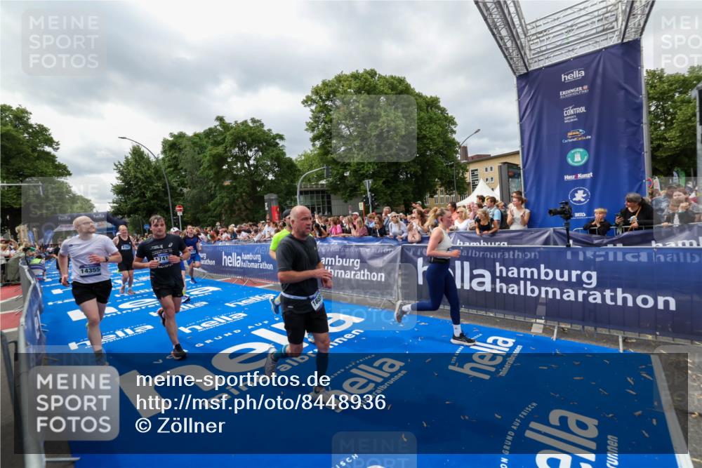 29.06.2025 - hella hamburg halbmarathon Zöllner http://msf.ph/oto/8448936 29.06.2025 10:58:32 Ziel 4767, 5341, 5347, 7476, 9316, 11808, 12712, 12879, 14355, 16531, 17415, 18556, 18891, 19166 meine-sportfotos.de