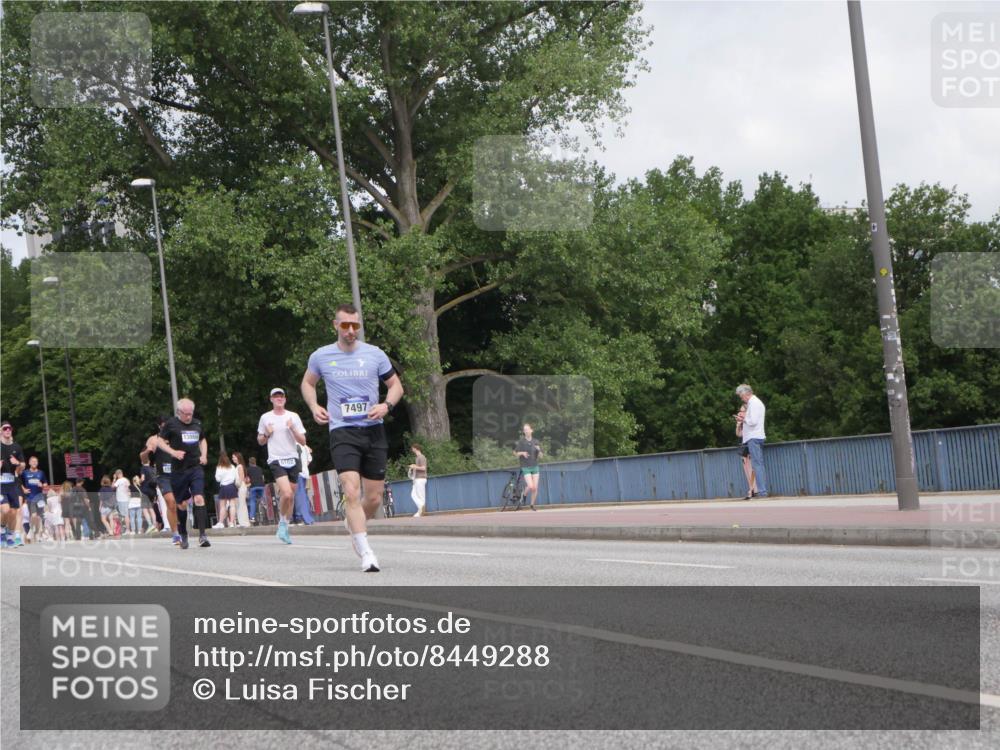 29.06.2025 - hella hamburg halbmarathon Luisa Fischer http://msf.ph/oto/8449288 29.06.2025 10:31:25 Kennedybrücke 15, 13860, 6102, 7497, 5939, 6102, 7497, 7667, 10412, 10413 meine-sportfotos.de