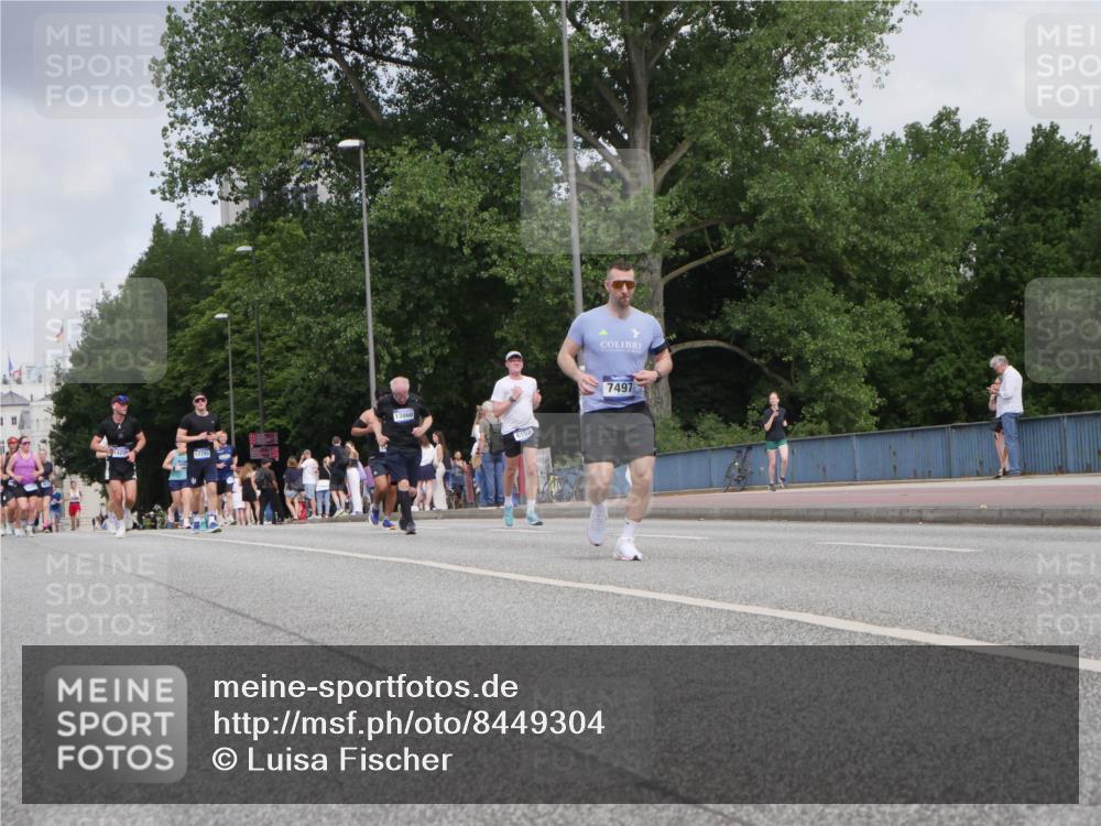 29.06.2025 - hella hamburg halbmarathon Luisa Fischer http://msf.ph/oto/8449304 29.06.2025 10:31:26 Kennedybrücke 17791, 13860, 6102, 7497, 5939, 6102, 7497, 7667, 10412, 10413 meine-sportfotos.de