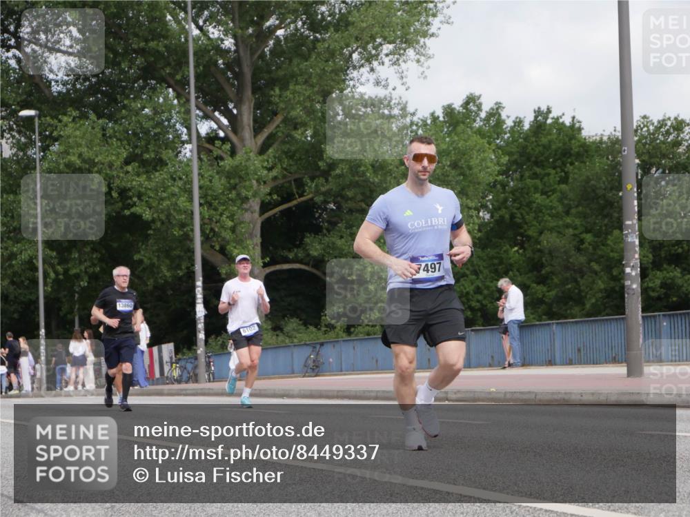 29.06.2025 - hella hamburg halbmarathon Luisa Fischer http://msf.ph/oto/8449337 29.06.2025 10:31:28 Kennedybrücke 13860, 6102, 7497, 6102, 7497, 10412, 10413 meine-sportfotos.de