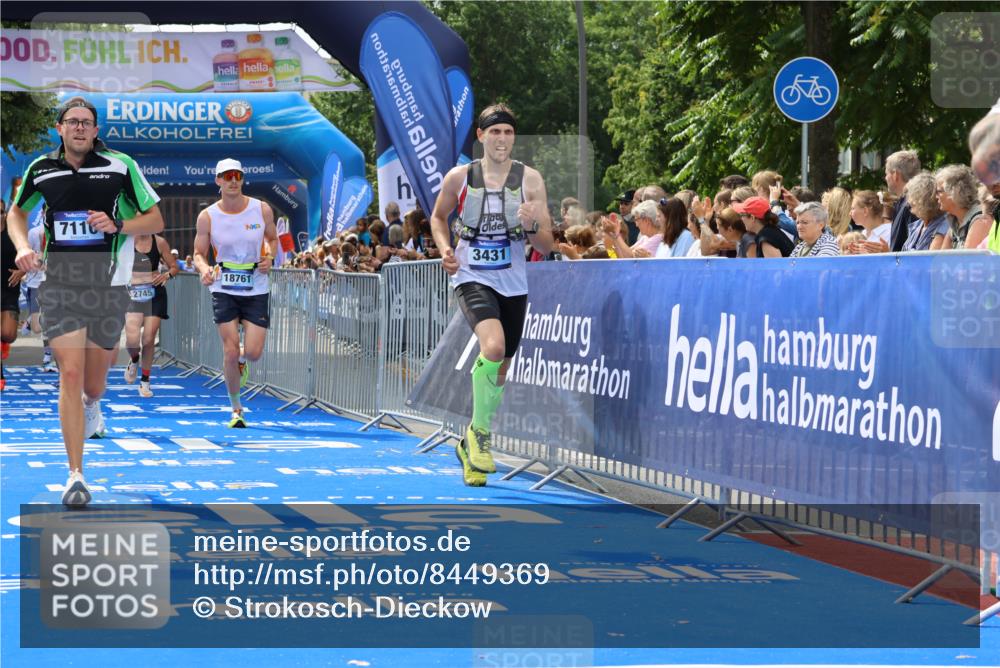 29.06.2025 - hella hamburg halbmarathon Strokosch-Dieckow http://msf.ph/oto/8449369 29.06.2025 10:38:22 Ziel 1042, 1688, 1710, 2745, 3014, 3431, 3790, 6095, 7110, 8571, 14992, 16075, 16280, 18357, 18584, 18761 meine-sportfotos.de