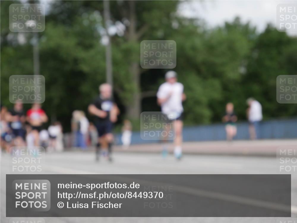 29.06.2025 - hella hamburg halbmarathon Luisa Fischer http://msf.ph/oto/8449370 29.06.2025 10:31:29 Kennedybrücke 4834, 6102, 7497, 10412, 10413 meine-sportfotos.de