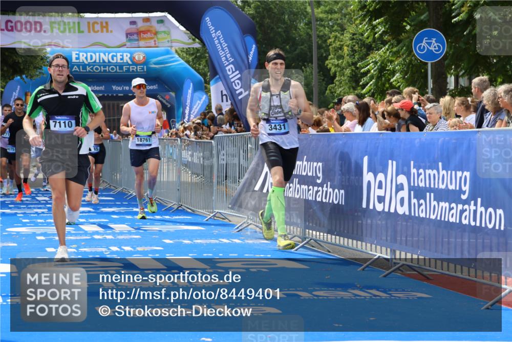29.06.2025 - hella hamburg halbmarathon Strokosch-Dieckow http://msf.ph/oto/8449401 29.06.2025 10:38:22 Ziel 1042, 1688, 1710, 2745, 3014, 3431, 3790, 6095, 7110, 8571, 14992, 16075, 16280, 18357, 18584, 18761 meine-sportfotos.de