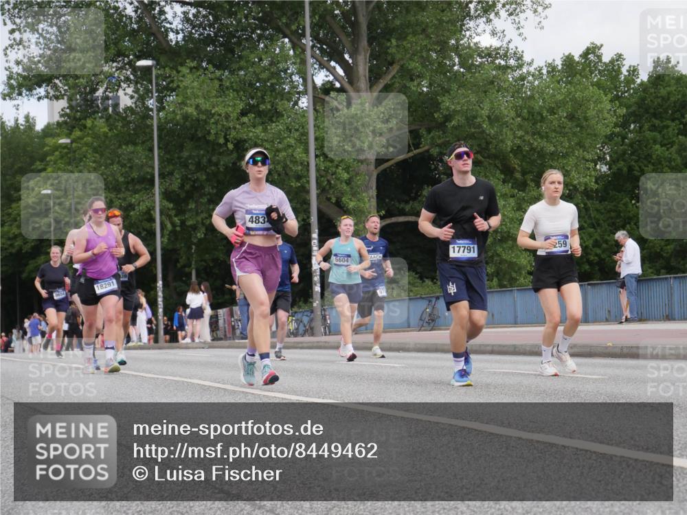 29.06.2025 - hella hamburg halbmarathon Luisa Fischer http://msf.ph/oto/8449462 29.06.2025 10:31:36 Kennedybrücke 9654, 18291, 483, 17791, 259, 5604, 97, 4834, 5604, 6102, 6259, 6345, 9642, 9653, 9654, 9716 meine-sportfotos.de