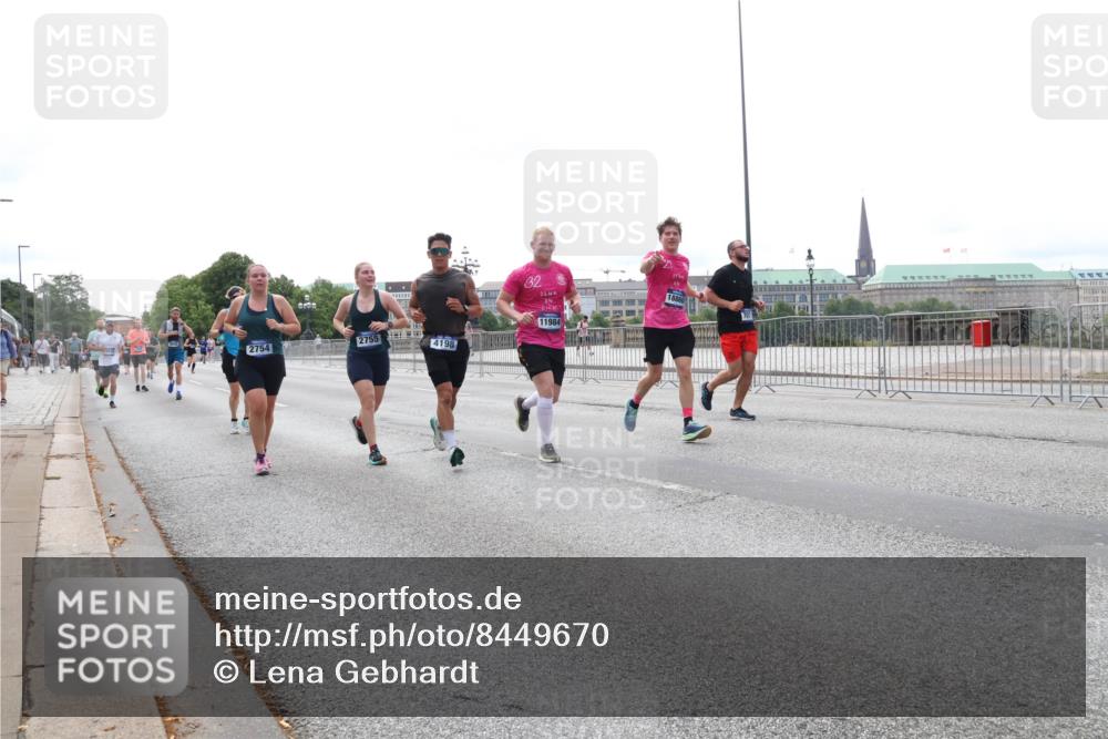 29.06.2025 - hella hamburg halbmarathon Lena Gebhardt http://msf.ph/oto/8449670 29.06.2025 10:30:44 Lombardsbrücke 2754, 2755, 4198, 32, 11984, 1059, 1472, 1647, 2097, 2268, 2505, 2569, 2754, 2755, 2901, 3131, 3281, 4198, 4575, 4819, 6344, 6556, 6620, 7071, 7120, 7351, 8757, 9576, 9830, 10880, 10989, 11981, 11984, 12349, 12350, 12384, 12460, 12461, 12687, 12688, 13418, 14095, 14216, 14421, 14803, 15299, 15466, 15757, 15789, 15938, 16504, 16791, 16864, 17742, 17966, 18362, 18671, 18795, 18860, 19052 meine-sportfotos.de
