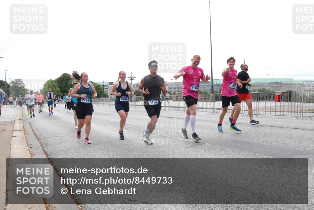 29.06.2025 - hella hamburg halbmarathon Lena Gebhardt http://msf.ph/oto/8449733 29.06.2025 10:30:44 Lombardsbrücke 2754, 2755, 4198, 32, 11984, 21, 18860, 1059, 1472, 1647, 2097, 2268, 2505, 2569, 2754, 2755, 2901, 3131, 3281, 4198, 4575, 4819, 6344, 6556, 6620, 7071, 7120, 7351, 8757, 9576, 9830, 10880, 10989, 11981, 11984, 12349, 12350, 12384, 12460, 12461, 12687, 12688, 13418, 14095, 14216, 14421, 14803, 15299, 15466, 15757, 15789, 15938, 16504, 16791, 16864, 17742, 17966, 18362, 18671, 18795, 18860, 19052 meine-sportfotos.de